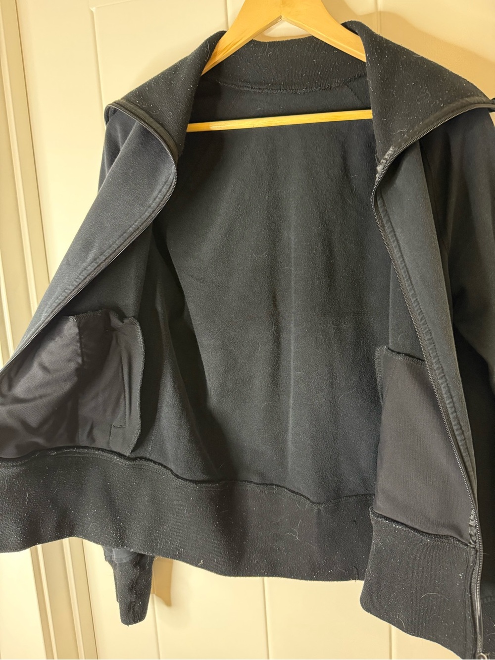 Black Lululemon Full Zip Long Sleeve Jacket - Picture 7 of 11